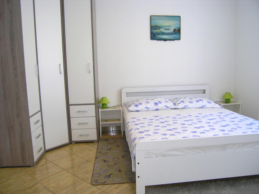 Apartman Vera Đảo Krk Ngoại thất bức ảnh