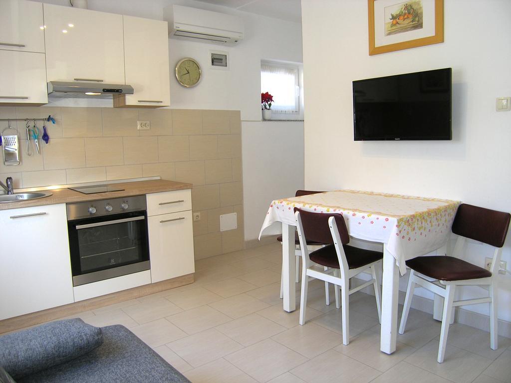 Apartman Vera Đảo Krk Ngoại thất bức ảnh
